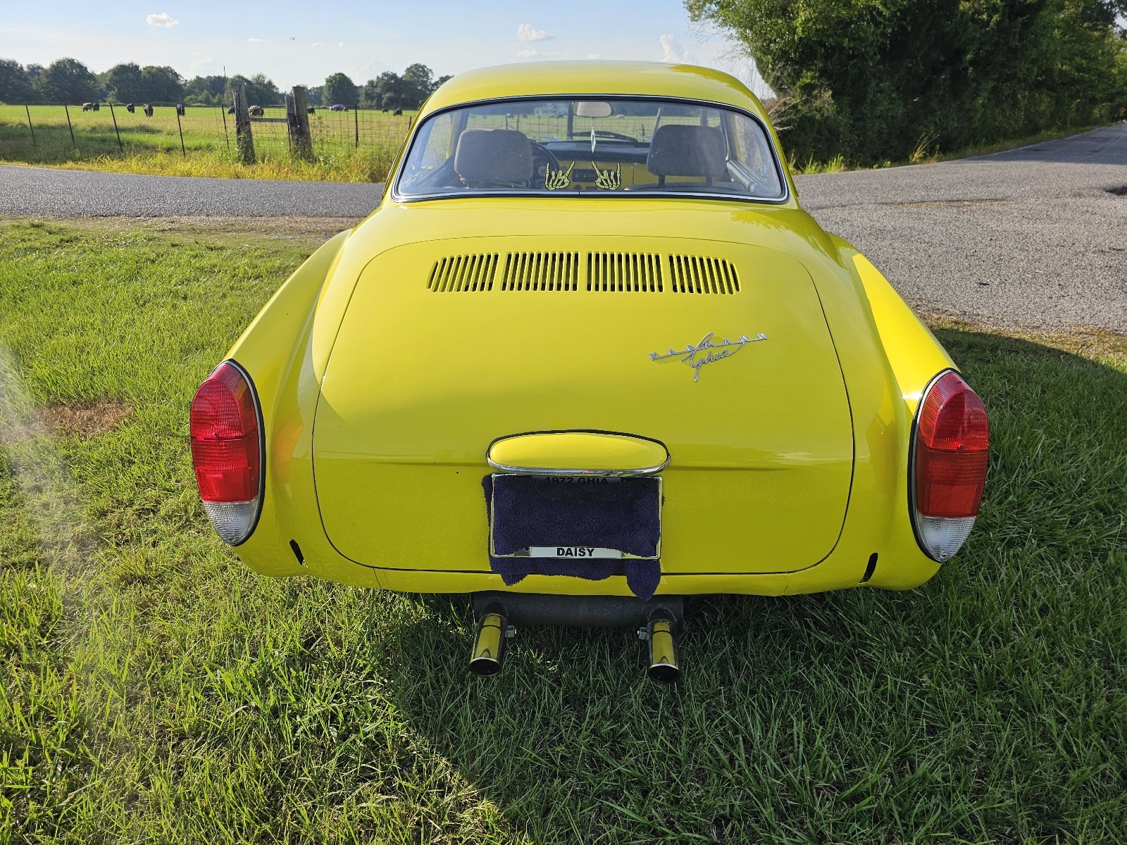 Volkswagen-Karmann-Ghia-1600-Coupe-1972-7