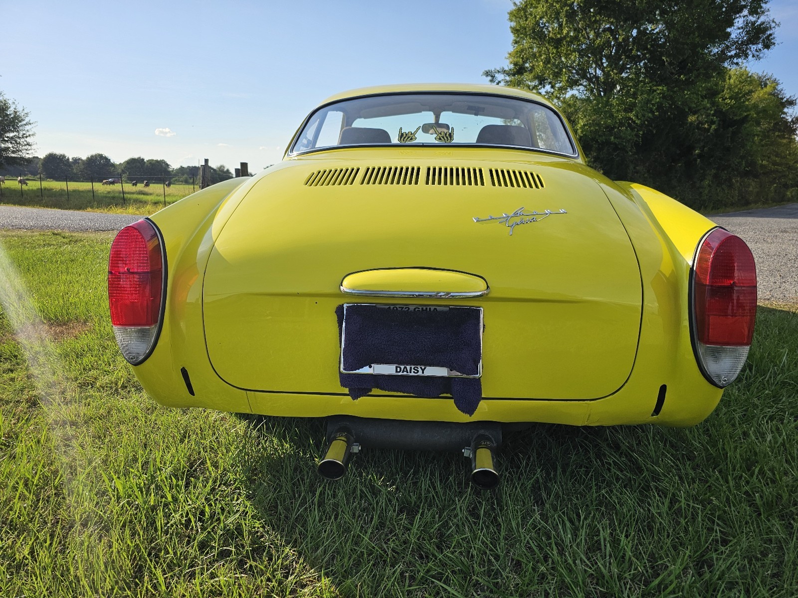 Volkswagen-Karmann-Ghia-1600-Coupe-1972-8
