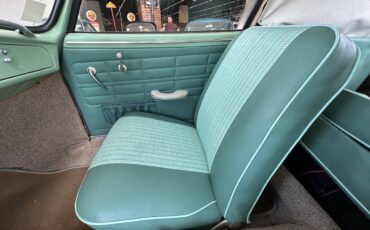 Volkswagen-Karmann-Ghia-1959-Coupe-7