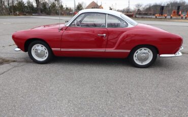 Volkswagen-Karmann-Ghia-1963-Coupe-2