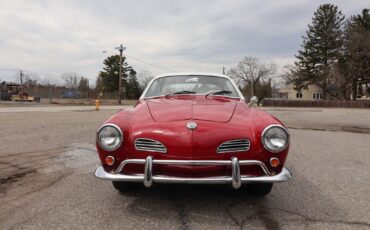 Volkswagen-Karmann-Ghia-1963-Coupe-3