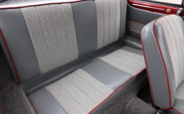 Volkswagen-Karmann-Ghia-1963-Coupe-7