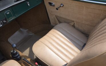 Volkswagen-Karmann-Ghia-1965-10