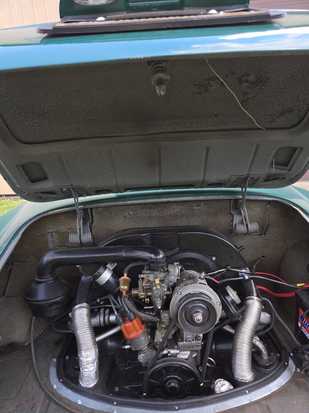 Volkswagen-Karmann-Ghia-1965-16