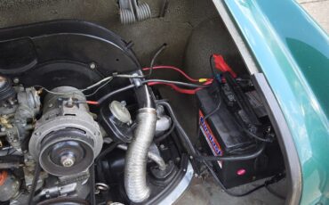 Volkswagen-Karmann-Ghia-1965-18