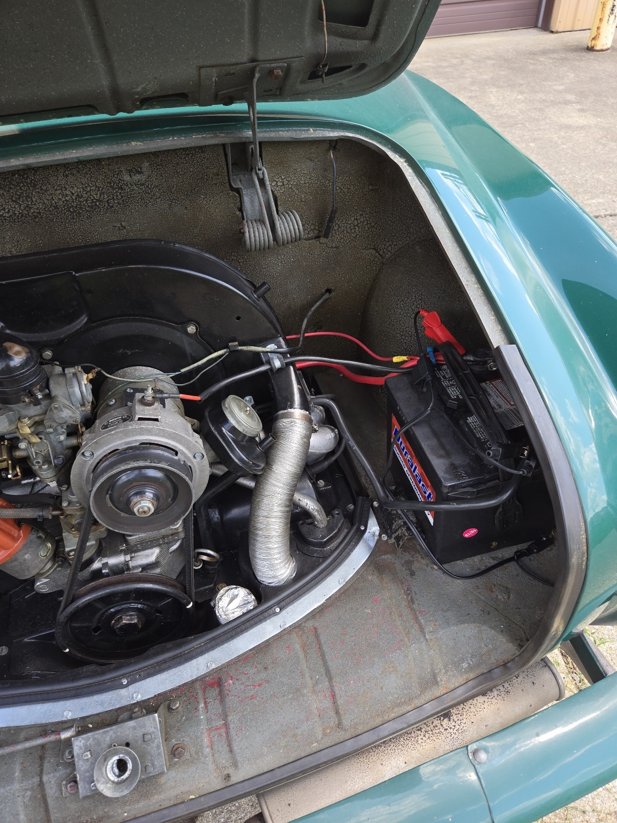 Volkswagen-Karmann-Ghia-1965-20