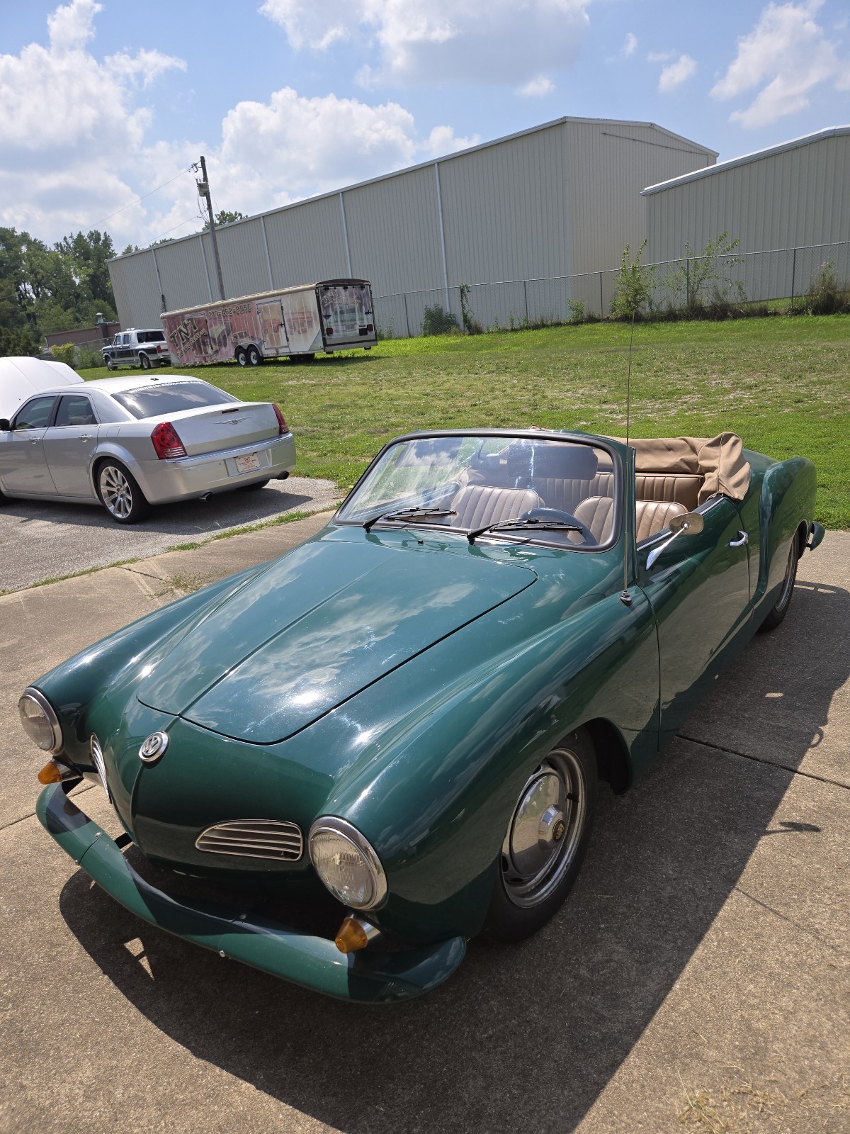 Volkswagen-Karmann-Ghia-1965-6