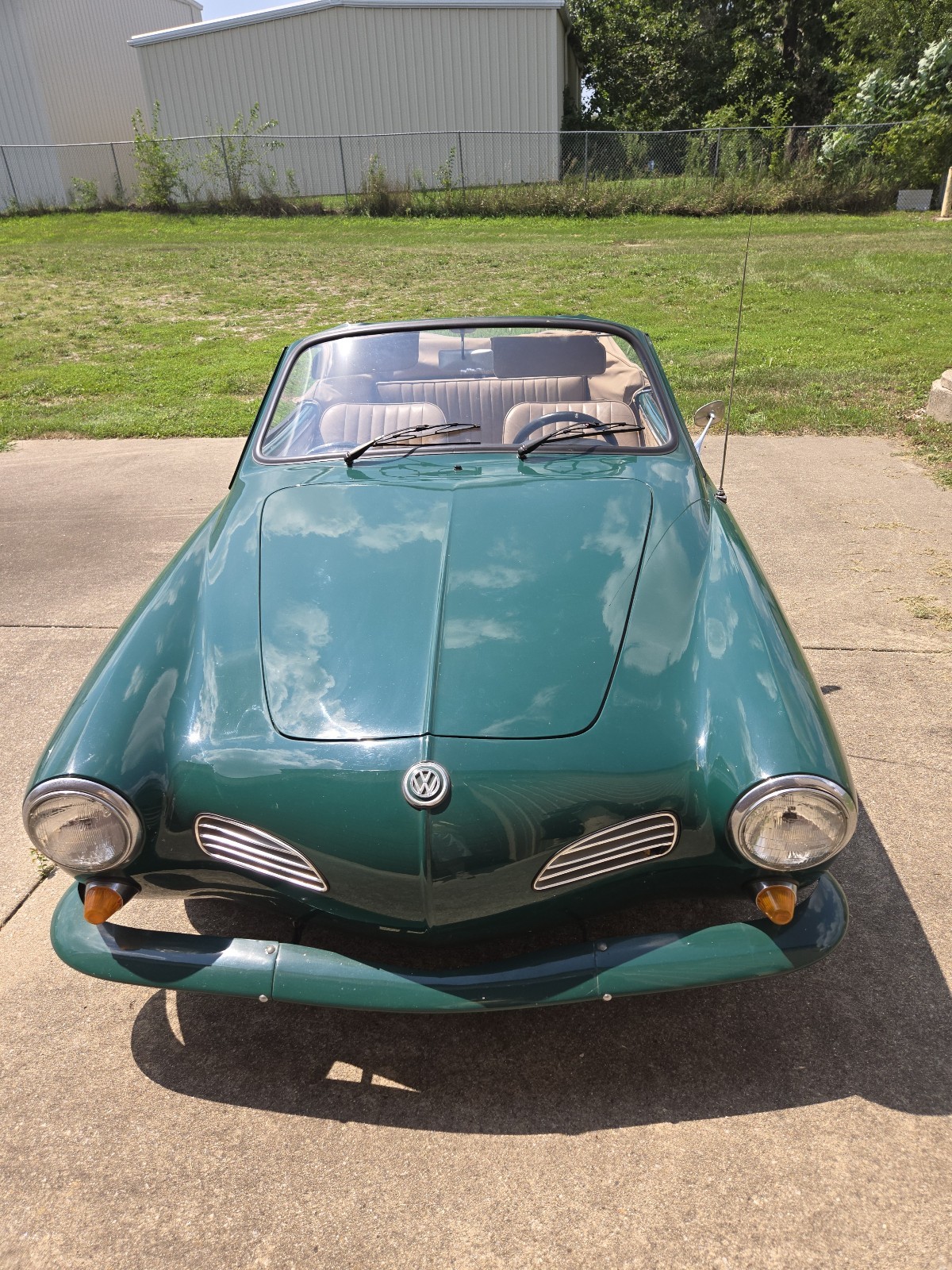 Volkswagen-Karmann-Ghia-1965-7