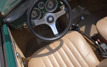 Volkswagen-Karmann-Ghia-1965-9