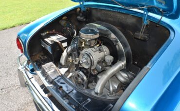 Volkswagen-Karmann-Ghia-1969-Coupe-14