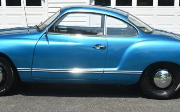 Volkswagen-Karmann-Ghia-1969-Coupe-2