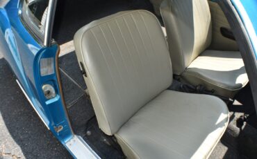Volkswagen-Karmann-Ghia-1969-Coupe-25