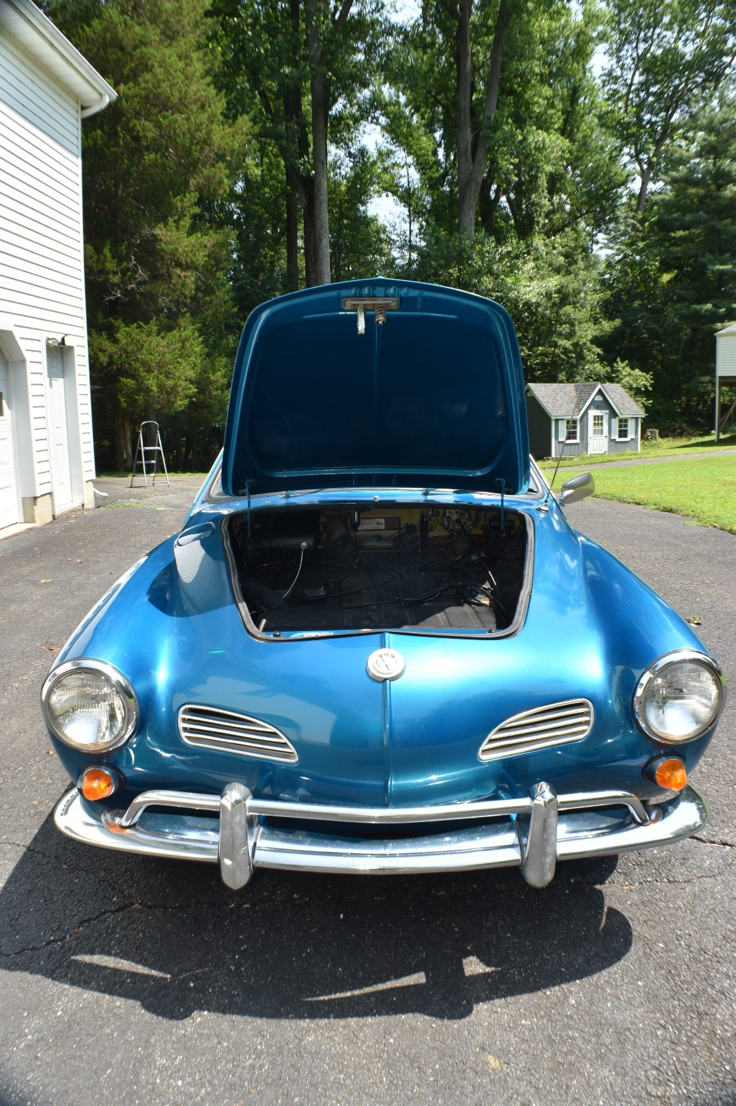 Volkswagen-Karmann-Ghia-1969-Coupe-27