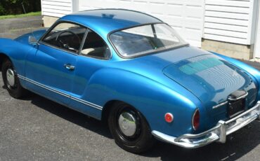 Volkswagen-Karmann-Ghia-1969-Coupe-3