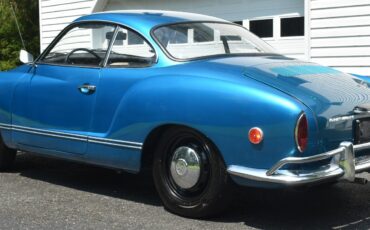 Volkswagen-Karmann-Ghia-1969-Coupe-4