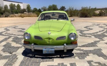 Volkswagen-Karmann-Ghia-1973-Coupe-1