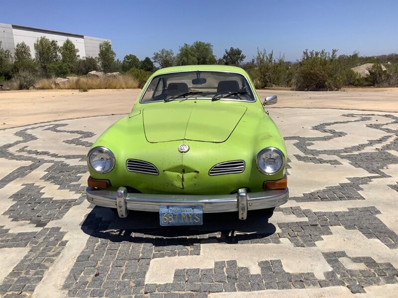 Volkswagen-Karmann-Ghia-1973-Coupe-1