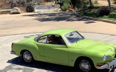 Volkswagen-Karmann-Ghia-1973-Coupe-17