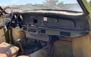 Volkswagen-Karmann-Ghia-1973-Coupe-21