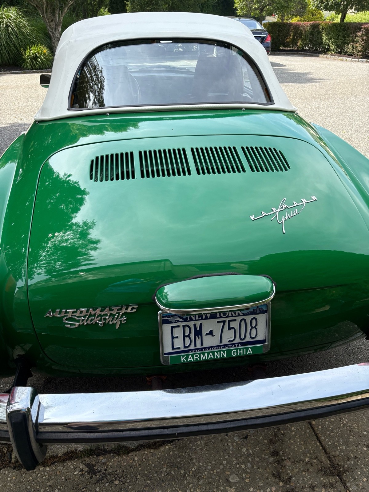 Volkswagen-Karmann-Ghia-1974-1