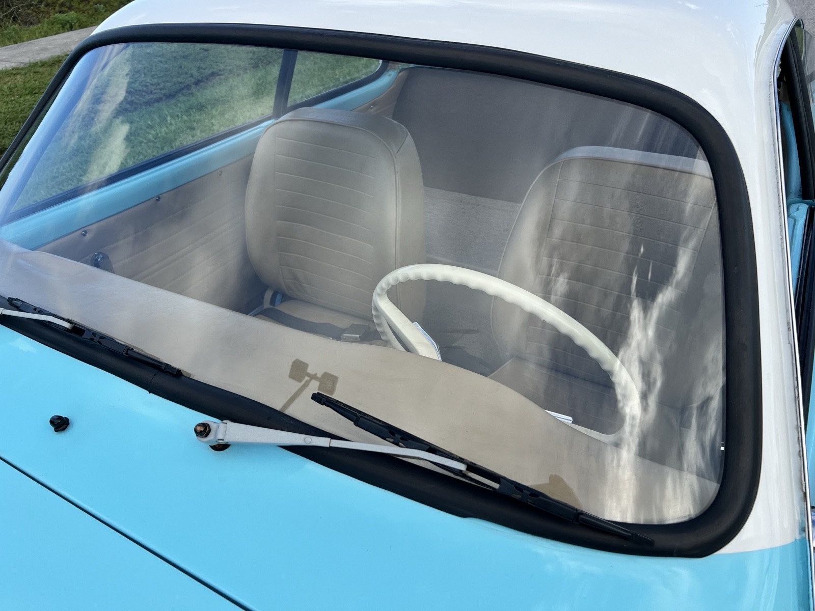 Volkswagen-Karmann-Ghia-1974-10