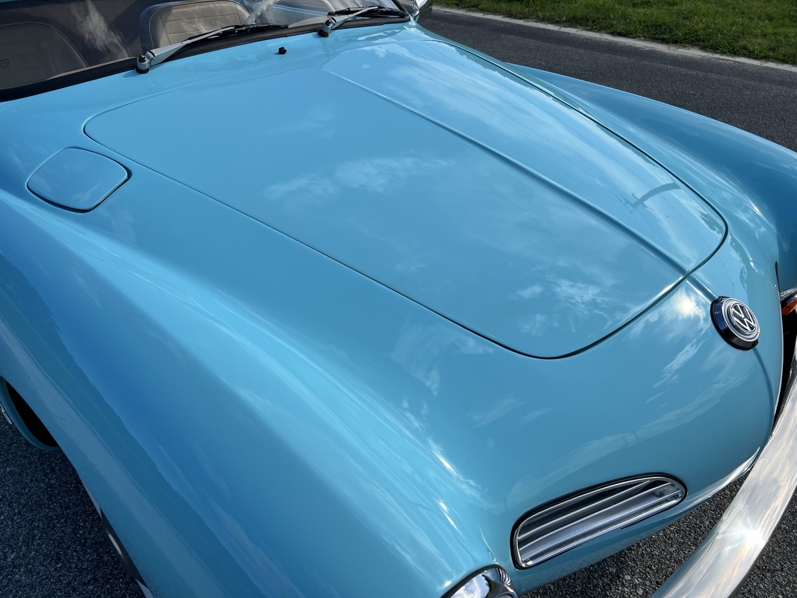 Volkswagen-Karmann-Ghia-1974-12