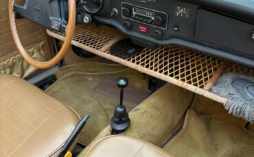 Volkswagen-Karmann-Ghia-1974-12