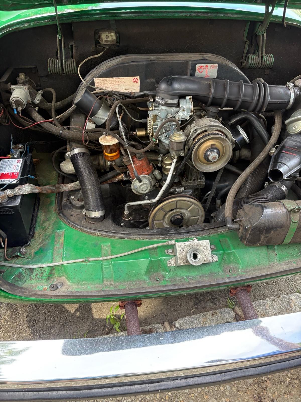 Volkswagen-Karmann-Ghia-1974-13