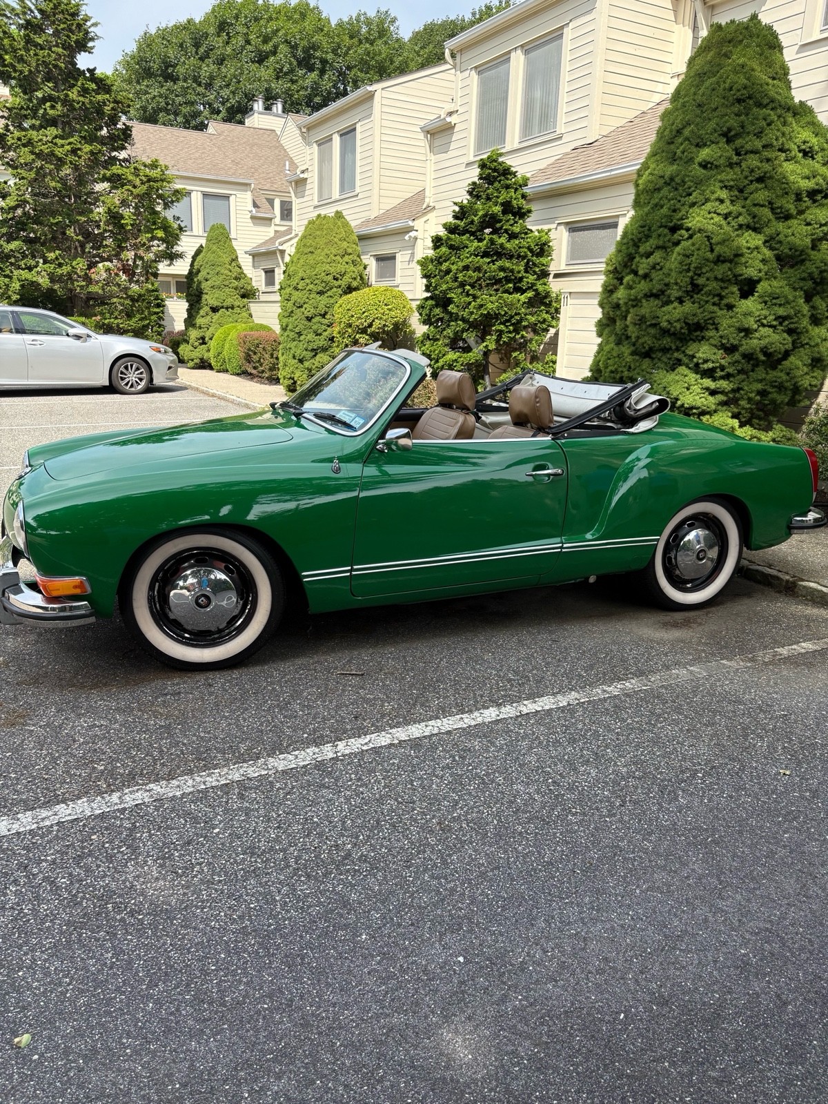 Volkswagen-Karmann-Ghia-1974-3