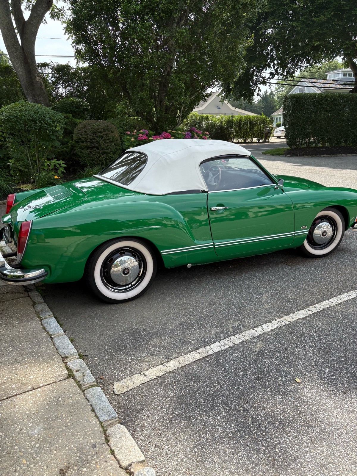 Volkswagen-Karmann-Ghia-1974-6