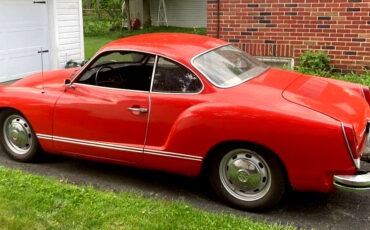 Volkswagen-Karmann-Ghia-1974-Coupe-3