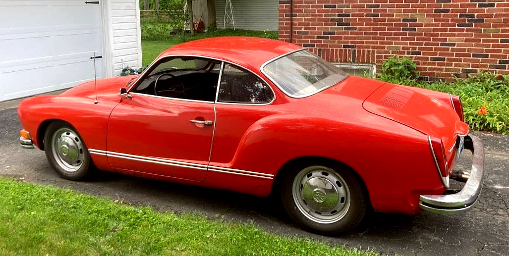 Volkswagen-Karmann-Ghia-1974-Coupe-3