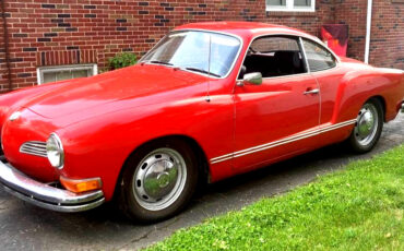 Volkswagen-Karmann-Ghia-1974-Coupe