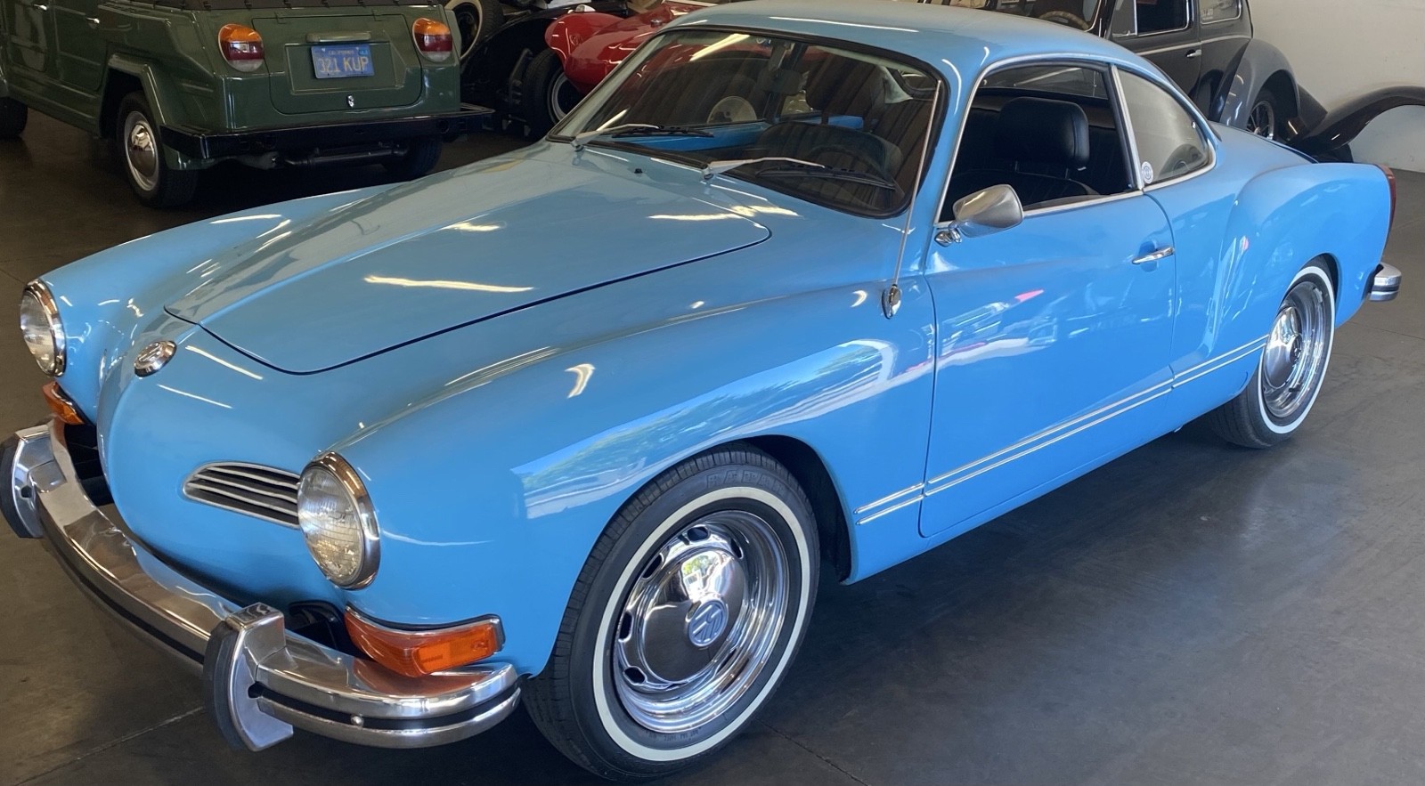 Volkswagen-Karmann-Ghia-Coupe-1974-1