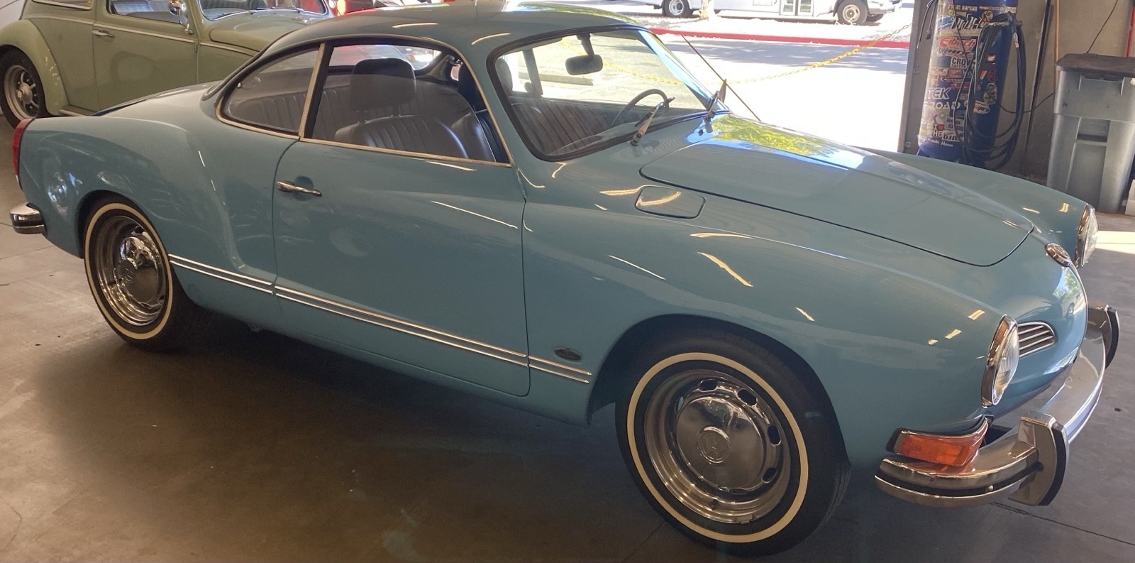 Volkswagen-Karmann-Ghia-Coupe-1974-2