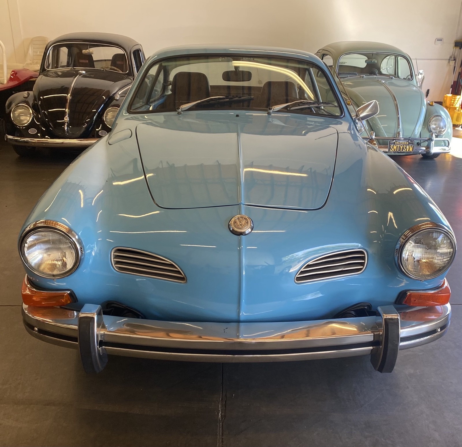 Volkswagen-Karmann-Ghia-Coupe-1974