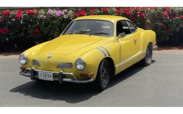 Volkswagen-Karmann-ghia-1971-Yellow-Charcoal