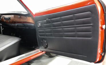 Volkswagen-Karmann-ghia-1973-Red-Black-17