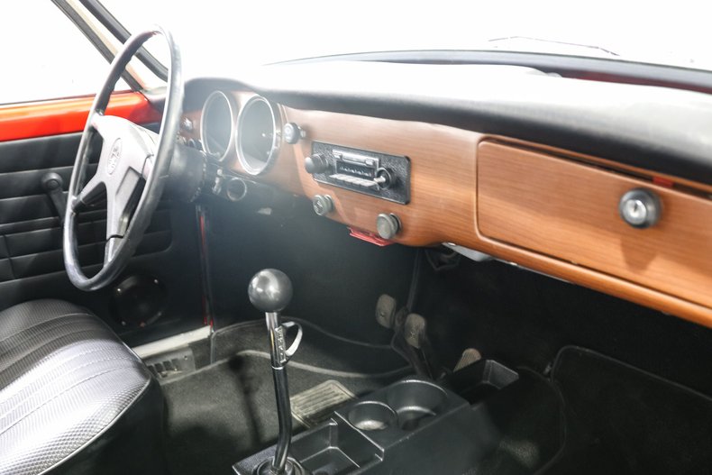 Volkswagen-Karmann-ghia-1973-Red-Black-18
