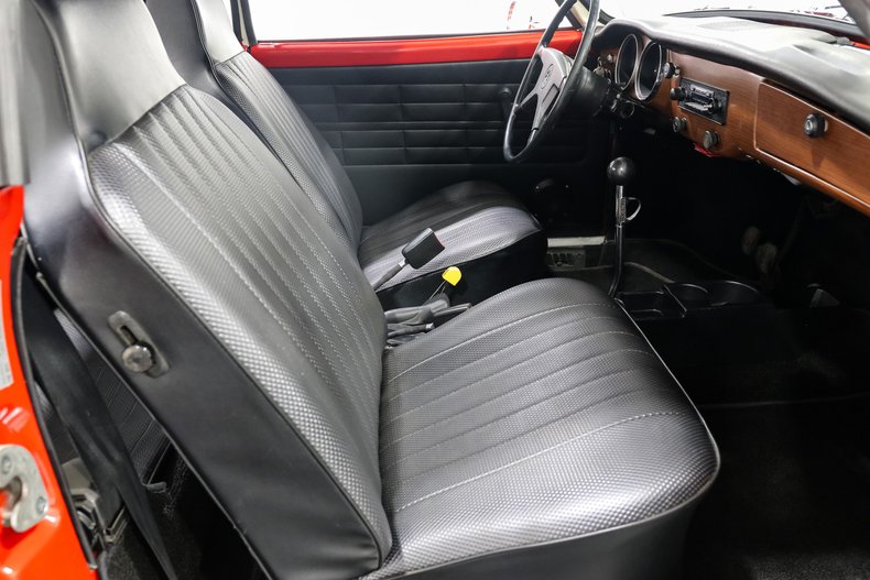 Volkswagen-Karmann-ghia-1973-Red-Black-19