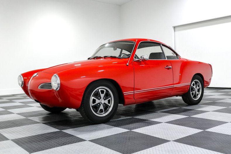 Volkswagen-Karmann-ghia-1973-Red-Black-2