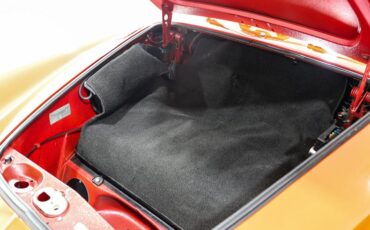 Volkswagen-Karmann-ghia-1973-Red-Black-21