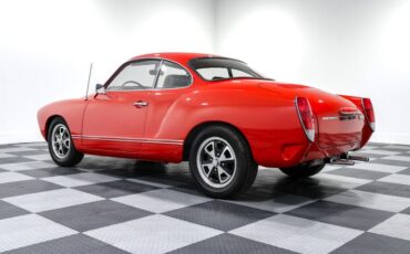 Volkswagen-Karmann-ghia-1973-Red-Black-4