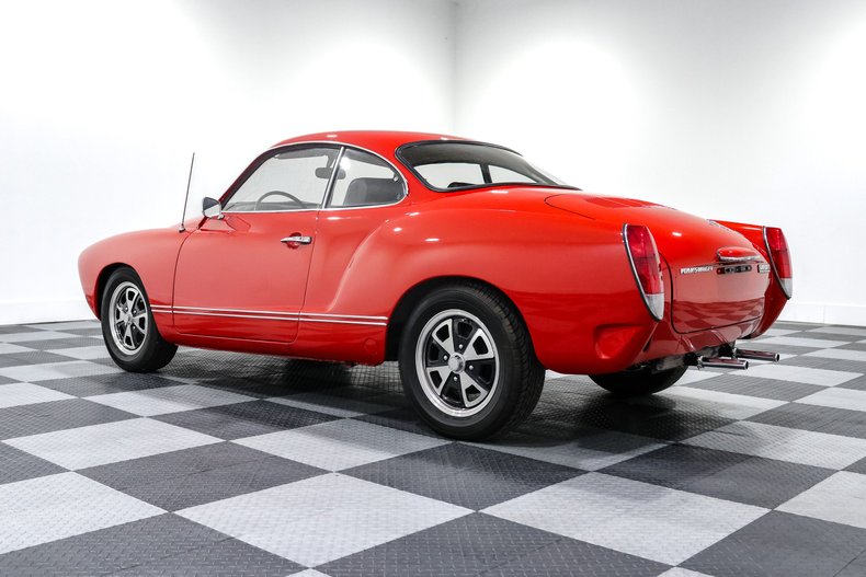 Volkswagen-Karmann-ghia-1973-Red-Black-4