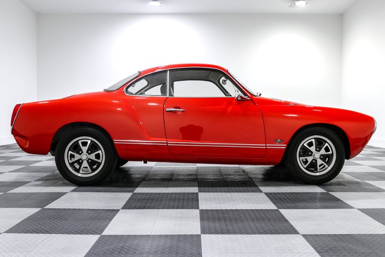 Volkswagen-Karmann-ghia-1973-Red-Black-7