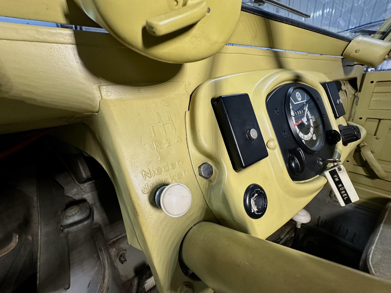 Volkswagen-Kubelwagen-Type-82-1943-EXTREMELY-RARE-PORSCHE-30
