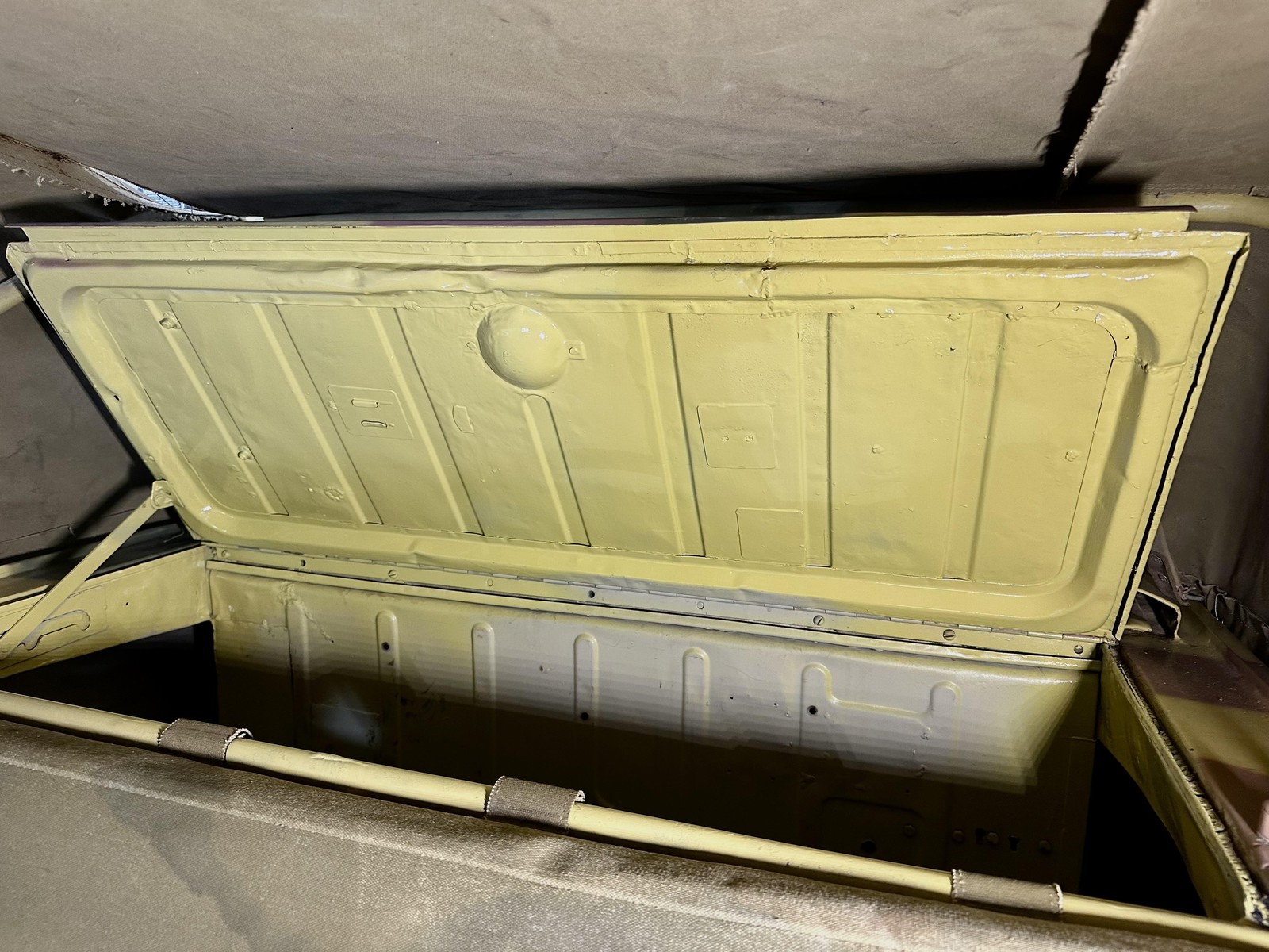 Volkswagen-Kubelwagen-Type-82-1943-EXTREMELY-RARE-PORSCHE-36