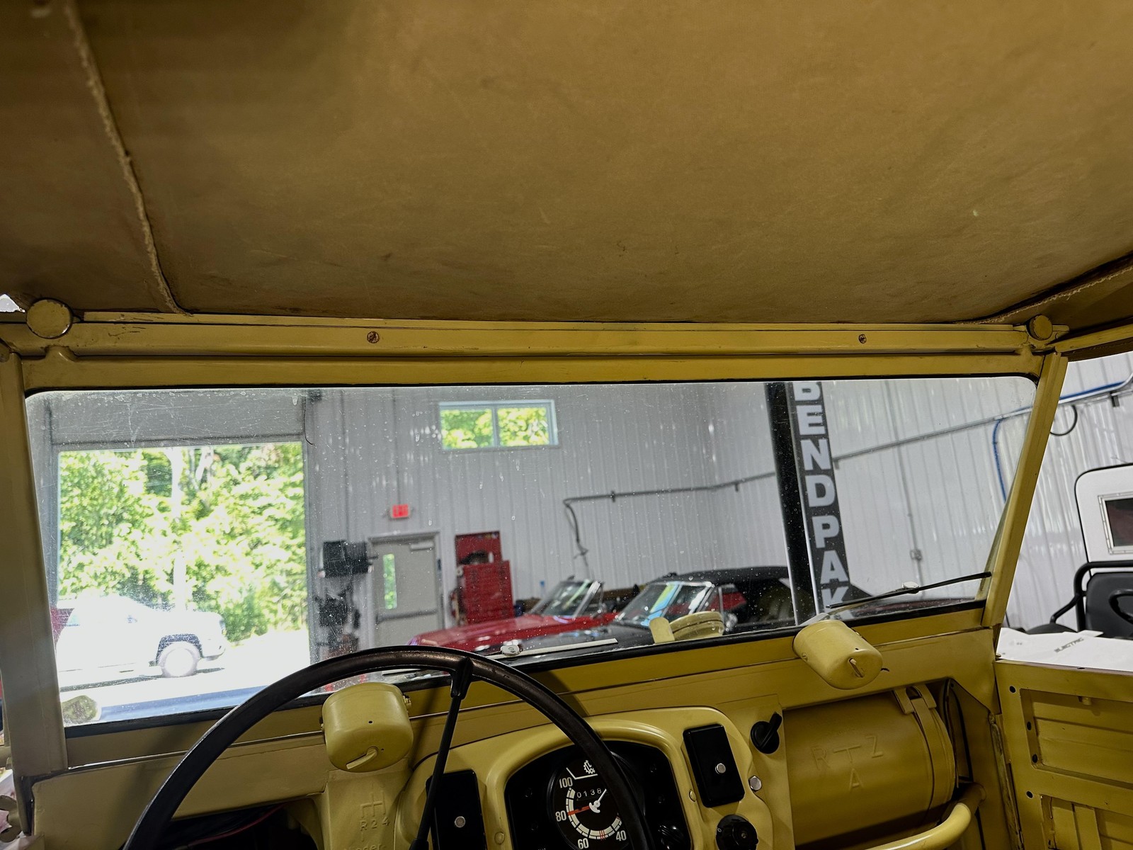 Volkswagen-Kubelwagen-Type-82-1943-EXTREMELY-RARE-PORSCHE-39