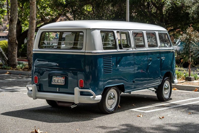 Volkswagen-Microbus-1964-Blue-Metallic-11