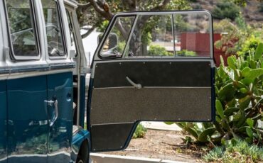 Volkswagen-Microbus-1964-Blue-Metallic-9